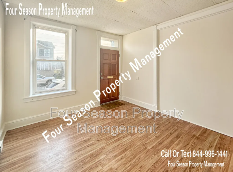 616 W Franklin St #1 - Photo 6 of 20