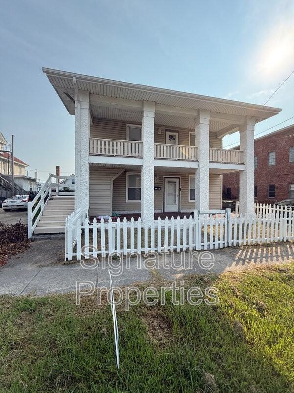 180 W Balview Ave #B - Photo 2 of 18