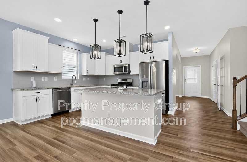 3010 Eagle Ridge Ln - Photo 2 of 46