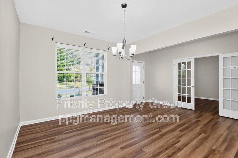 3010 Eagle Ridge Ln - Photo 3 of 46