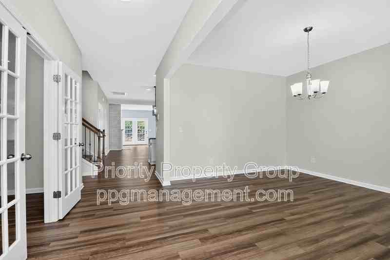 3010 Eagle Ridge Ln - Photo 4 of 46