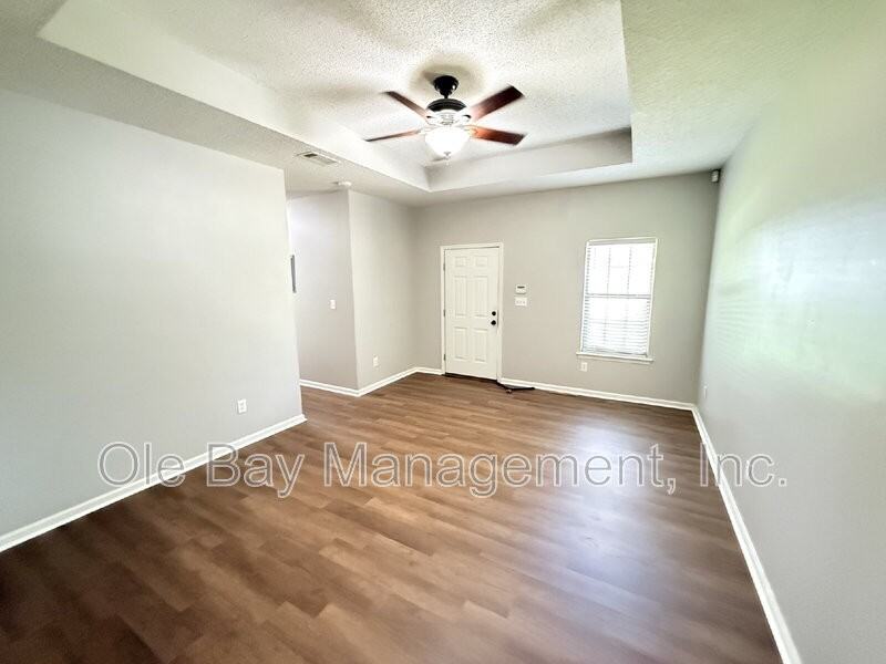 3420 Fairfield Rd - Photo 2 of 11
