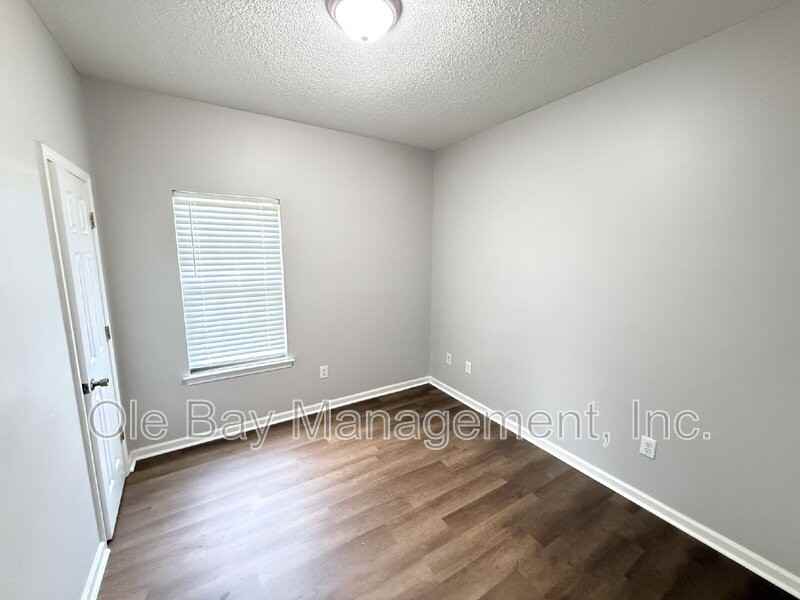 3420 Fairfield Rd - Photo 3 of 11