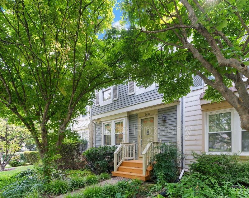 6630 Medinah Ln - Photo 3 of 41