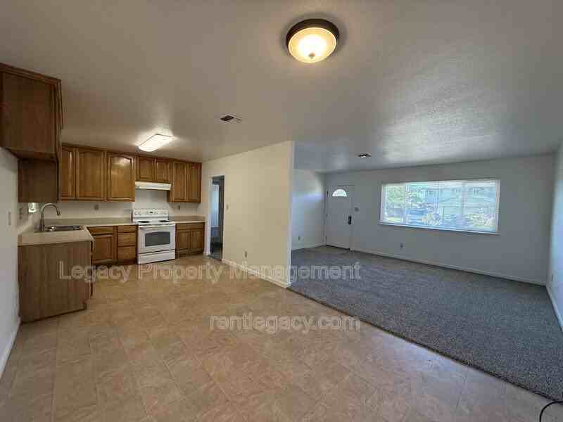 6635 Chandler Dr - Photo 3 of 17