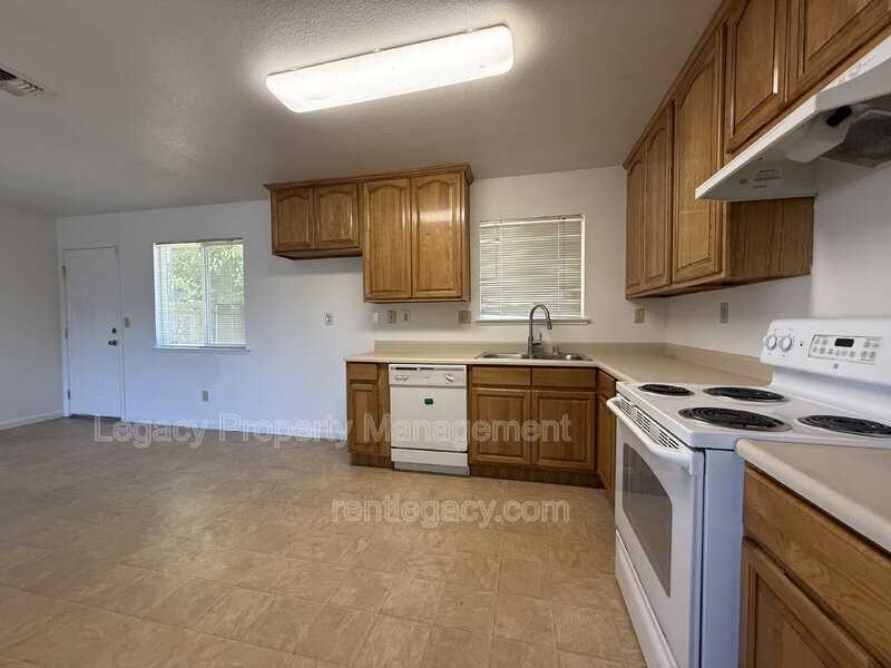 6635 Chandler Dr - Photo 4 of 17