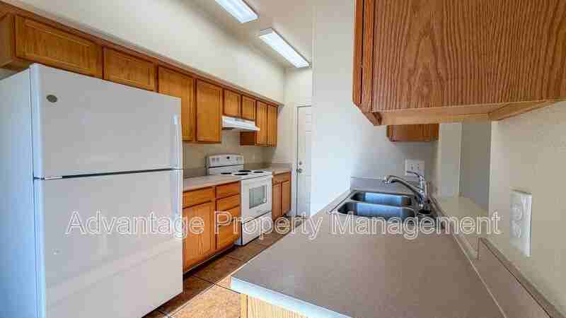 2834 Raleigh Ct Se - Photo 3 of 18