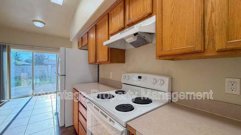 2834 Raleigh Ct Se - Photo 4 of 18