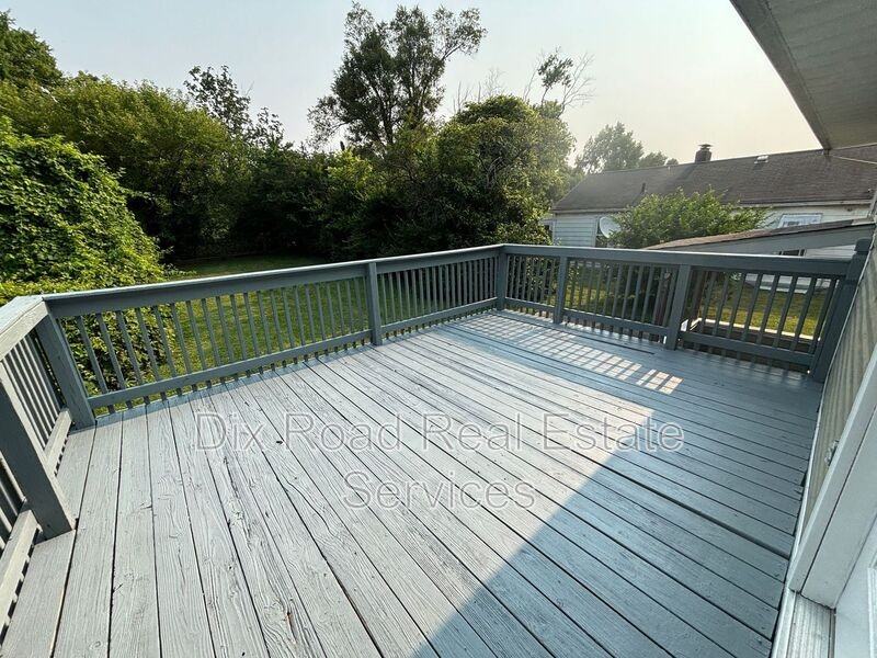 4107 Central Ave - Photo 6 of 31