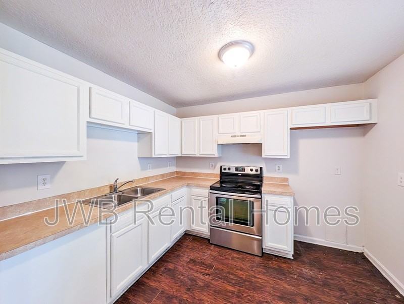 8712 Hare Ave - Photo 2 of 12
