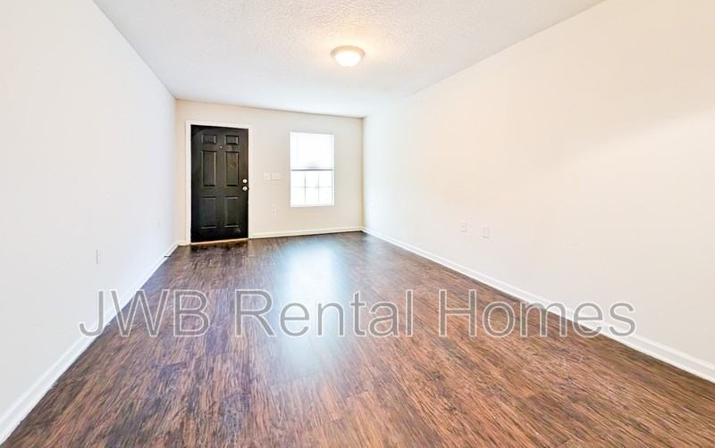 8712 Hare Ave - Photo 6 of 12