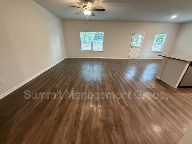219 Limestone Cir - Photo 2 of 38