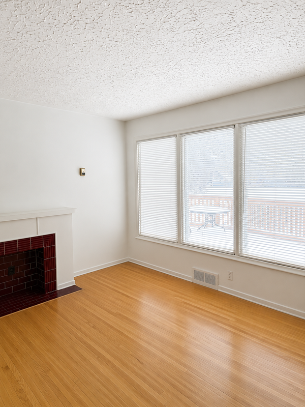 11112 116 St Nw #1 - Photo 3 of 14