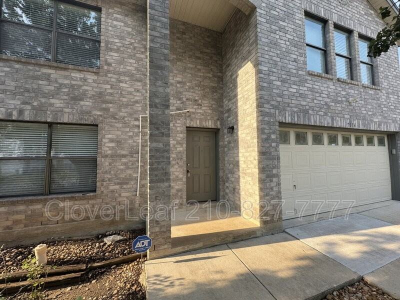 7114 Teton Rdg - Photo 2 of 32