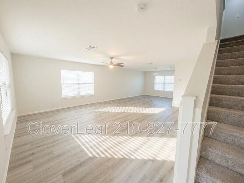 7114 Teton Rdg - Photo 3 of 32