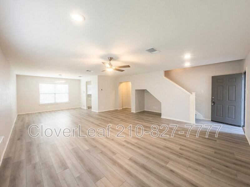7114 Teton Rdg - Photo 4 of 32