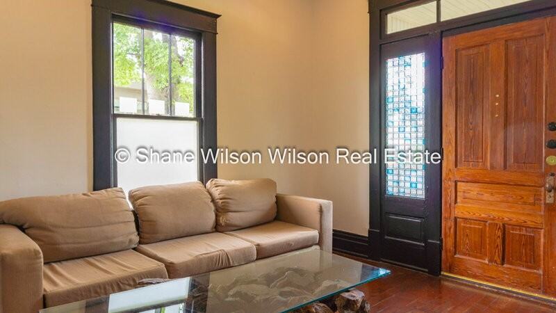 2406 Bailey Ave - Photo 4 of 10