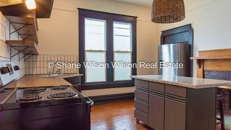 2406 Bailey Ave - Photo 5 of 10