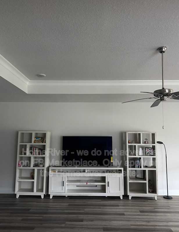 10705 Davenport Loop - Photo 3 of 23