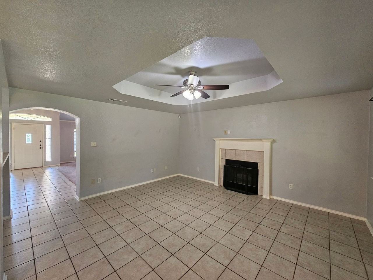 4507 Twin Oaks Cir - Photo 5 of 25