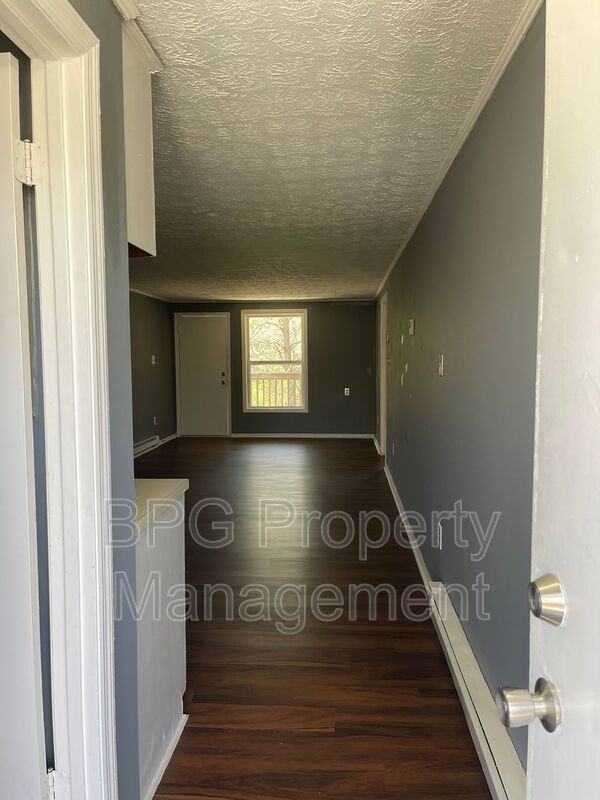 123 Circle Dr #32 - Photo 3 of 8