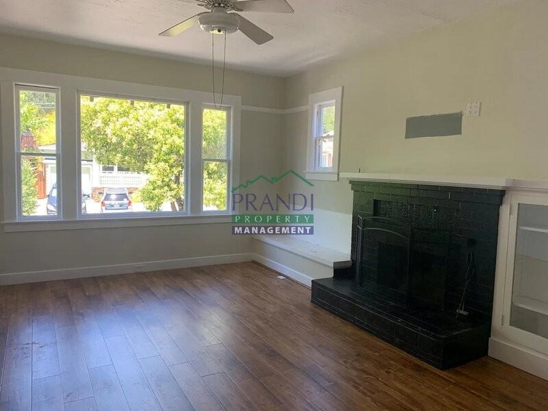 106 Union St #2 - Photo 3 of 11