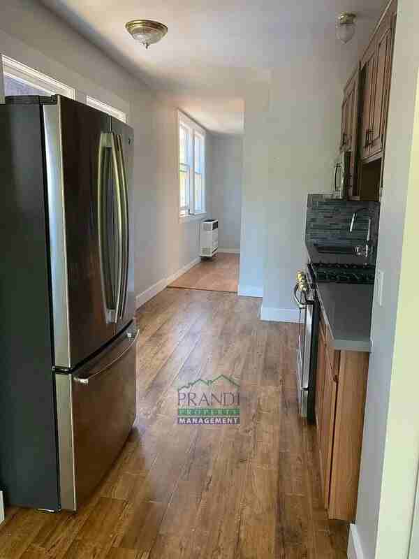 106 Union St #2 - Photo 5 of 11