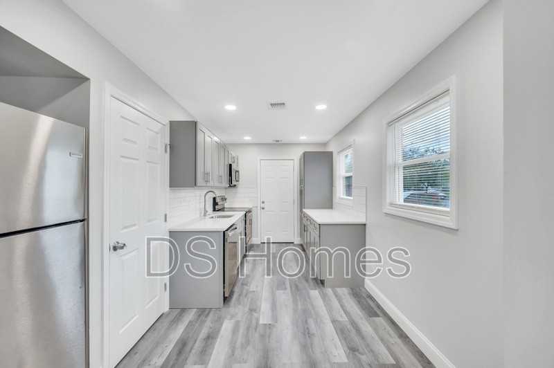 Macdonald Ave - Photo 2 of 19