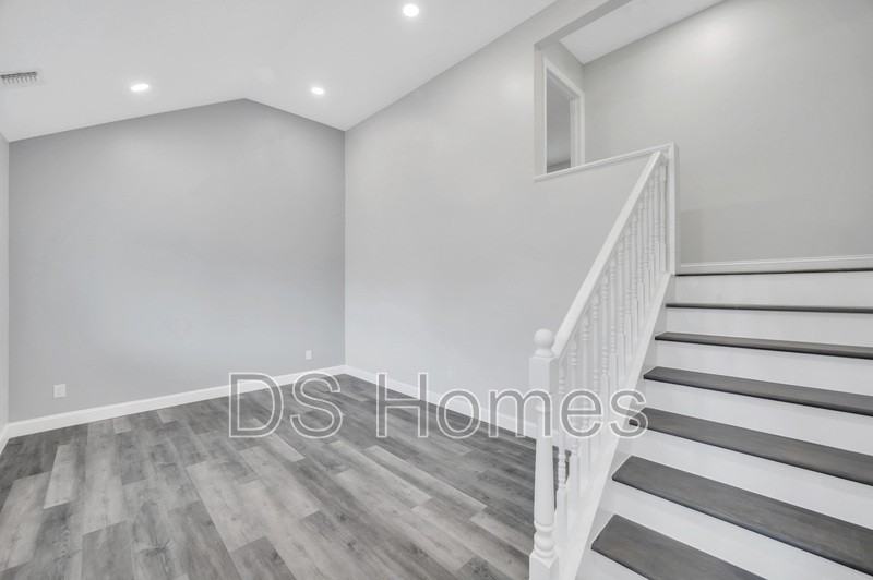 Macdonald Ave - Photo 7 of 19