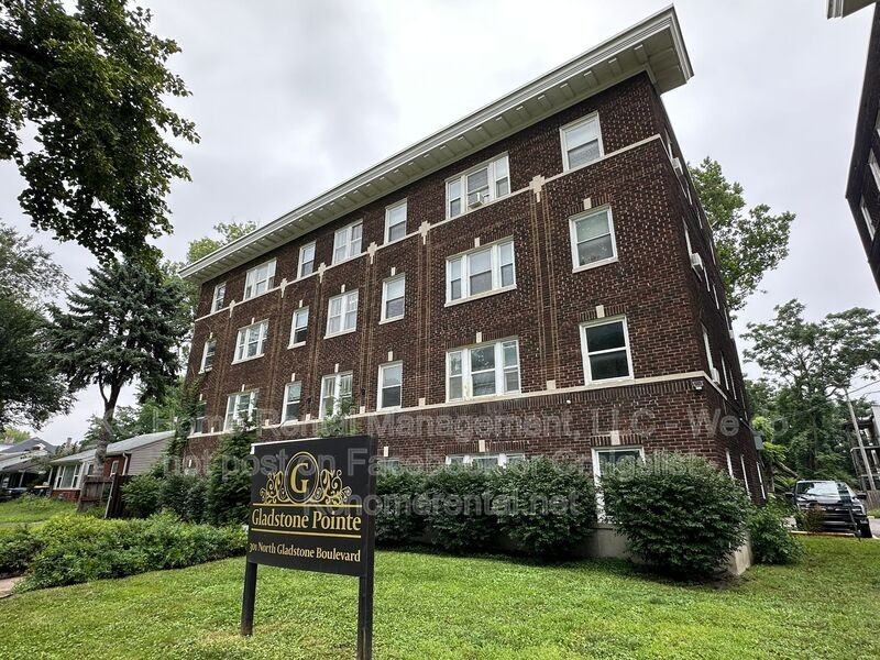 305 Gladstone Blvd - Photo 2 of 18