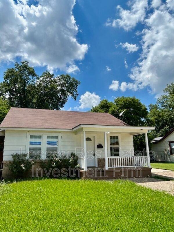 905 Rome St - Photo 2 of 12