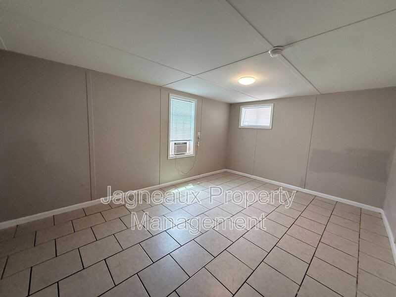 106 Fontenot Rd - Photo 6 of 10