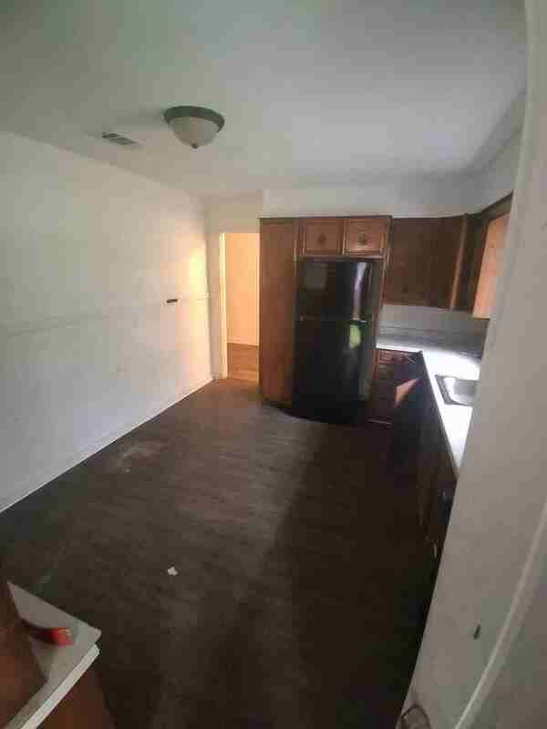 3058 Woodside Dr - Photo 2 of 27