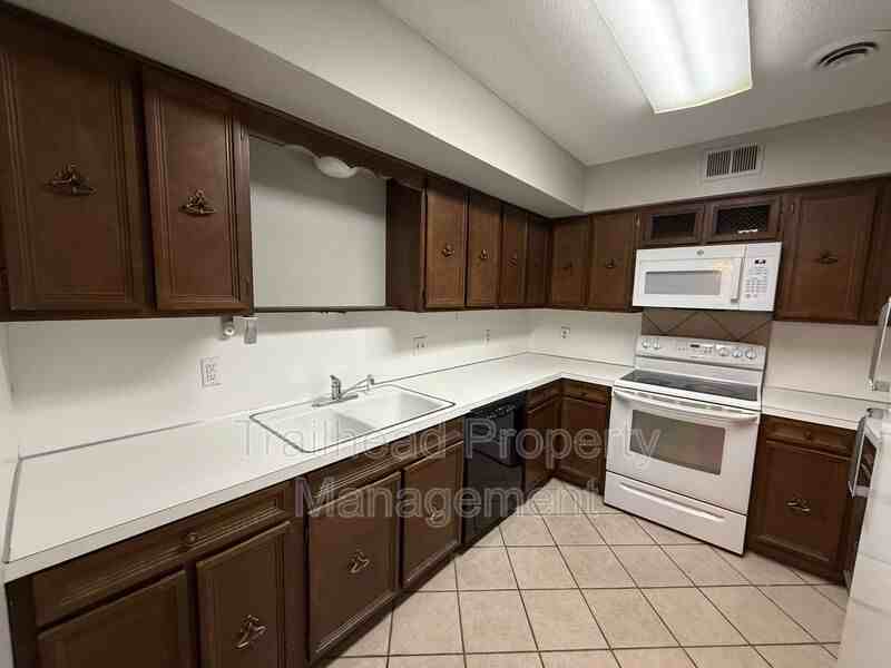 745 S Hickory St #118 - Photo 4 of 8