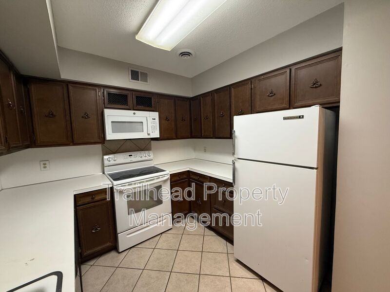 745 S Hickory St #118 - Photo 5 of 8
