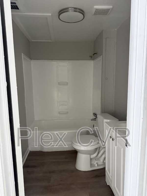 2921 12th Ave - Photo 2 of 9