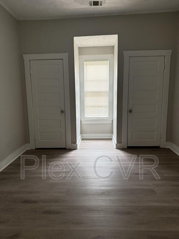 2921 12th Ave - Photo 4 of 9