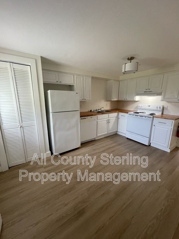 201 Se Beech St #104 - Photo 4 of 9