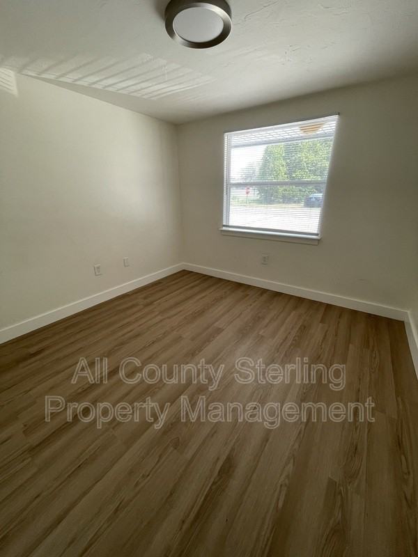 201 Se Beech St #104 - Photo 5 of 9