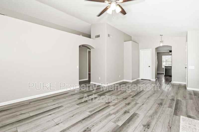2638 N Saffron Cir - Photo 4 of 26