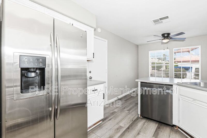 2638 N Saffron Cir - Photo 7 of 26