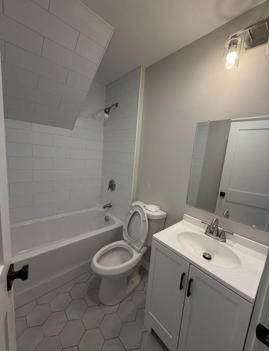223 Main St #2 - Photo 7 of 8