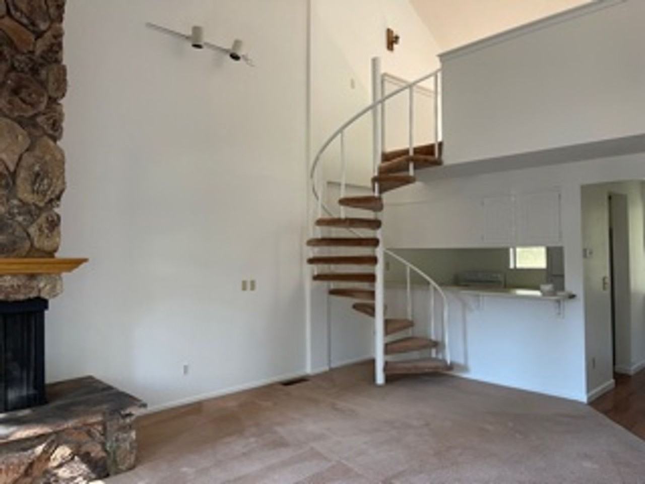 770 Southwood Blvd - Photo 2 of 16