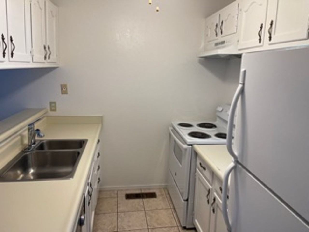 770 Southwood Blvd - Photo 4 of 16