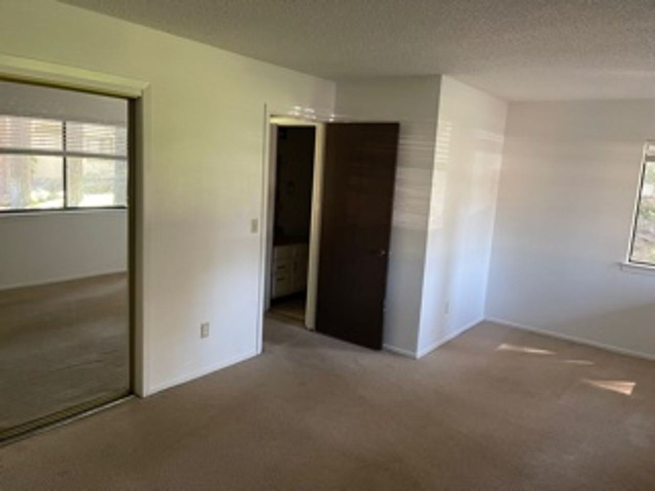 770 Southwood Blvd - Photo 5 of 16