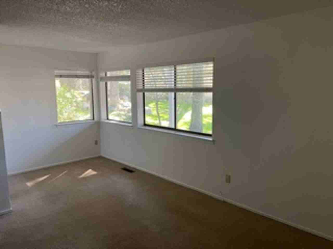 770 Southwood Blvd - Photo 6 of 16
