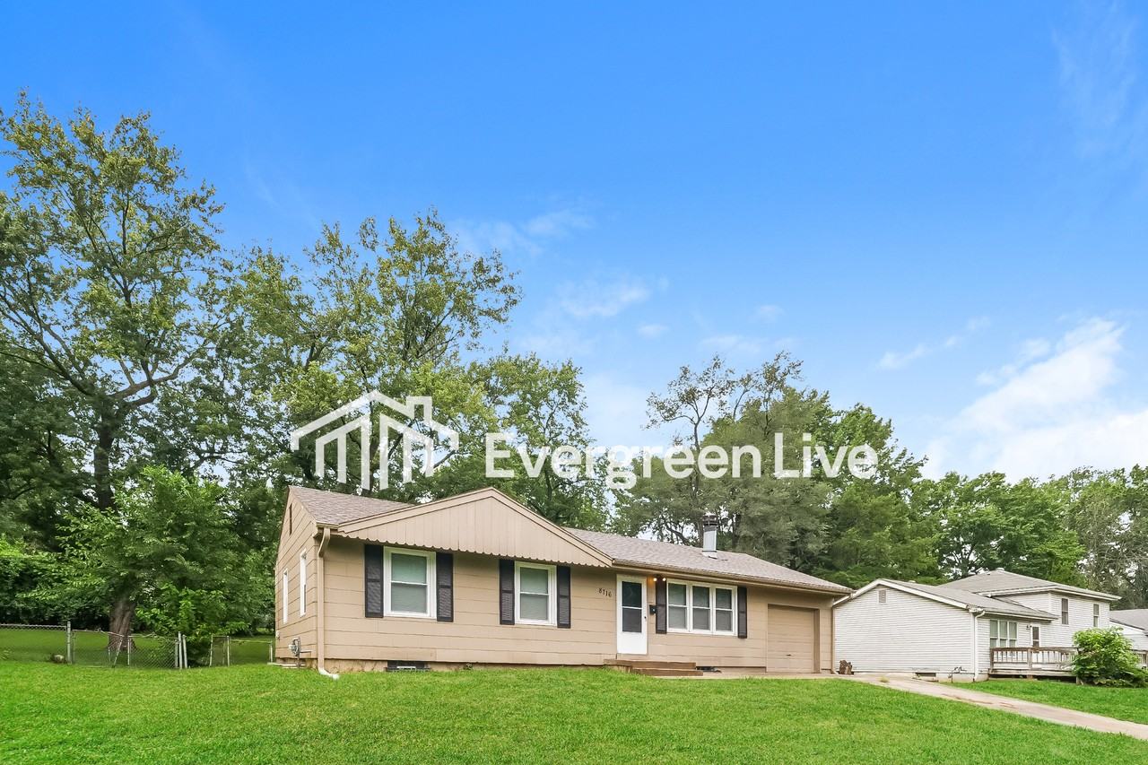 8716 Kentucky Ave - Photo 2 of 15