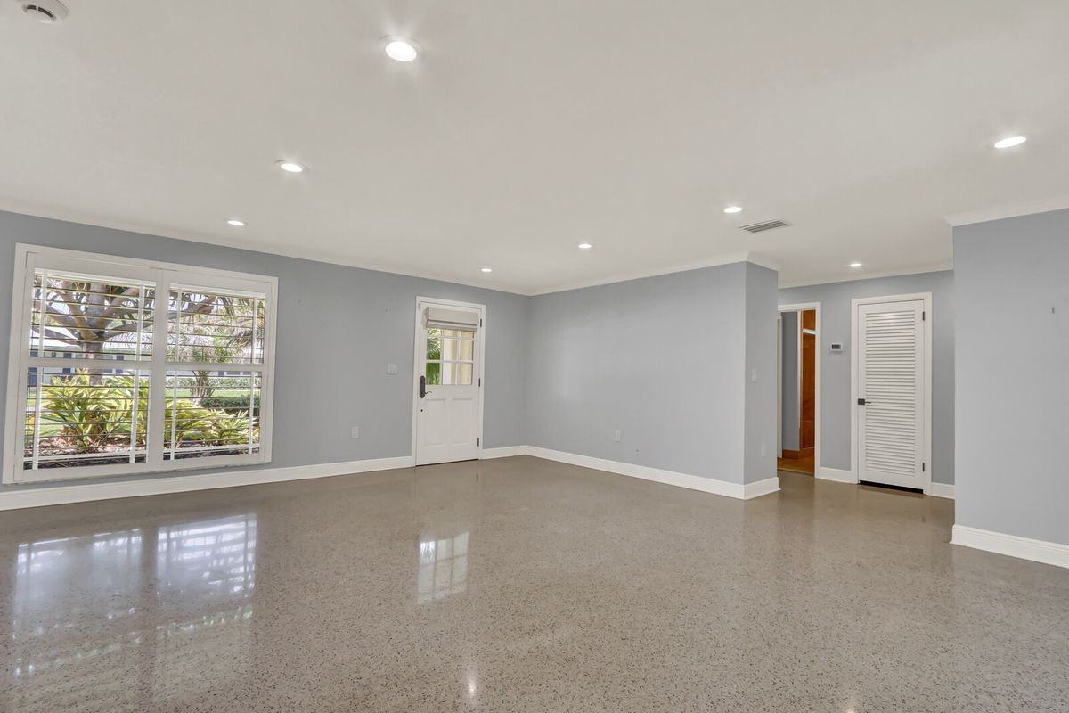 382 Se Edgewood Dr - Photo 5 of 29
