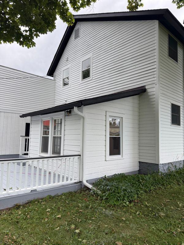 35 Elm St - Photo 4 of 25