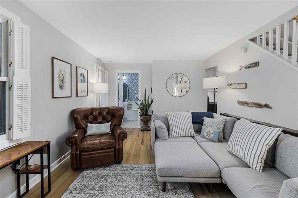 208 Marlborough St ##4 - Photo 4 of 36